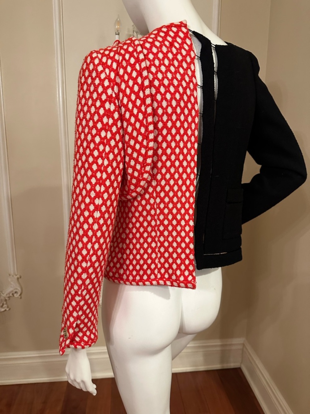 CHANEL Red Patterned and Black Two-Tone Blazer Jacket - Picture 4 of 15